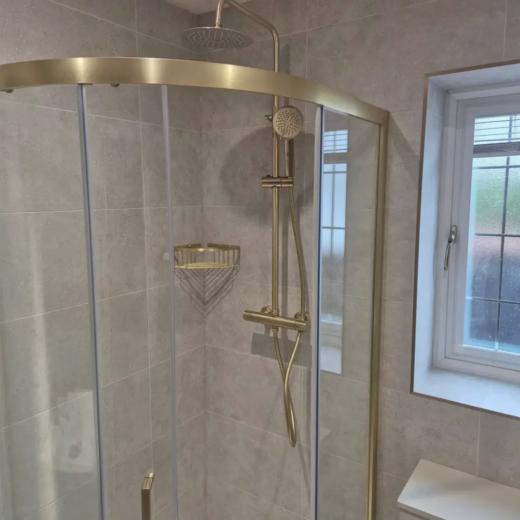 fitted-quadrant-shower-barry-south-wales