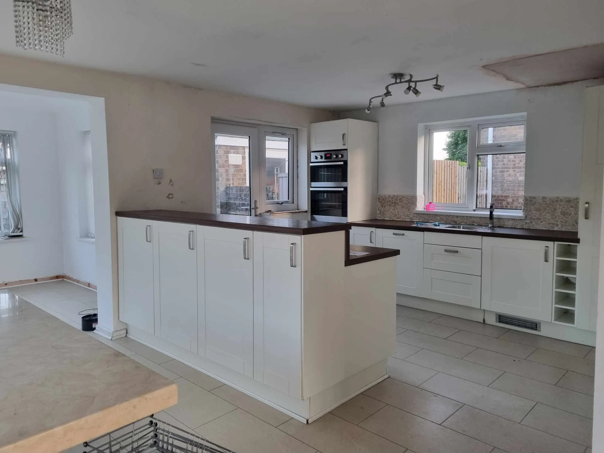 kitchen tiling installation barry black kitchen units