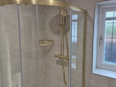 fitted-quadrant-shower-barry-south-wales